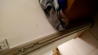 Older Chinese Lady Enjoys Creampie
