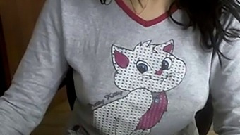 A Charming Turkish Webcam Model